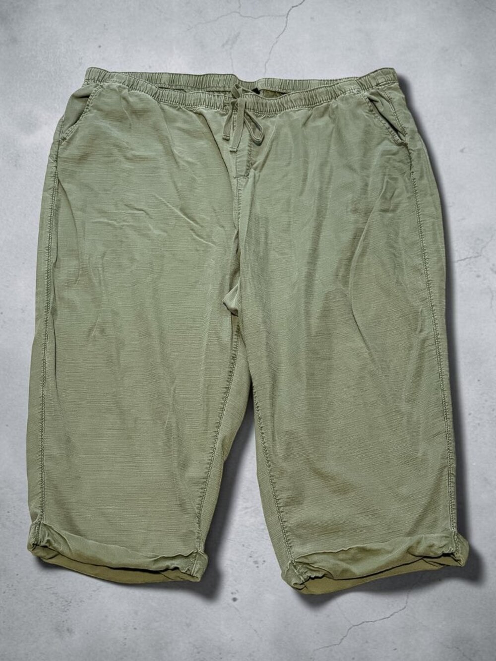 Lane Bryant Olive Green Drawstring Cropped Pants Size 26/28